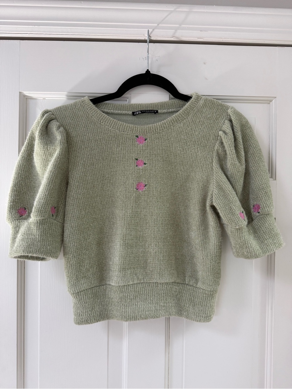 Zara Sage Green Puff-Sleeve Crewneck Sweater with Pink Floral Details